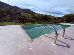 Sítio aconchegante com piscina, sauna e churrasqueira